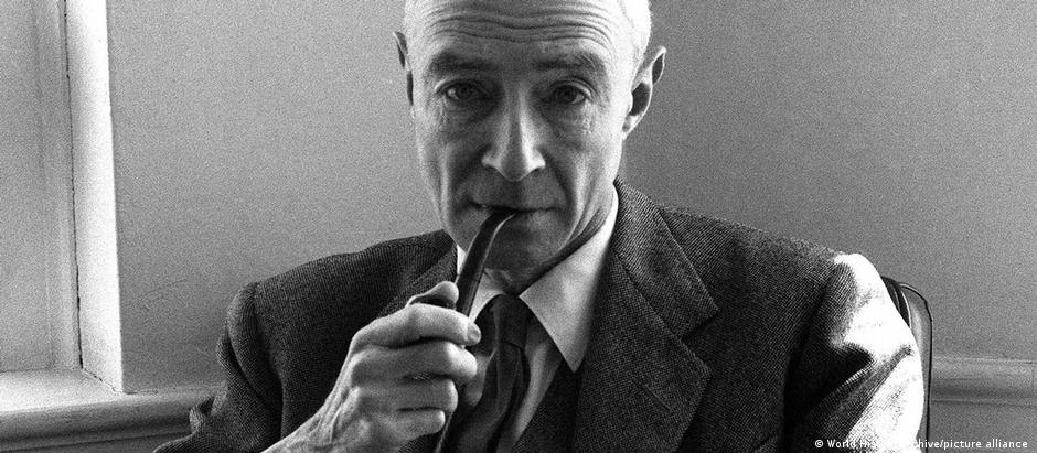 Robert Oppenheimer: 