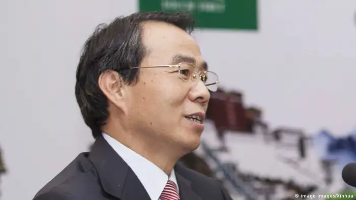 董云虎任西藏自治区党委常委、宣传部部长时期曾出席尼泊尔中国书展开幕式（资料照）