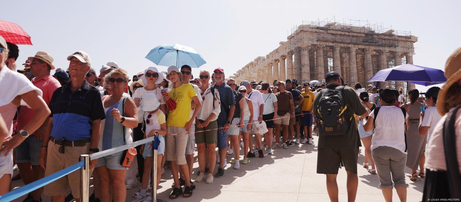 Greece s Acropolis closed as tourists suffer extreme heat DW