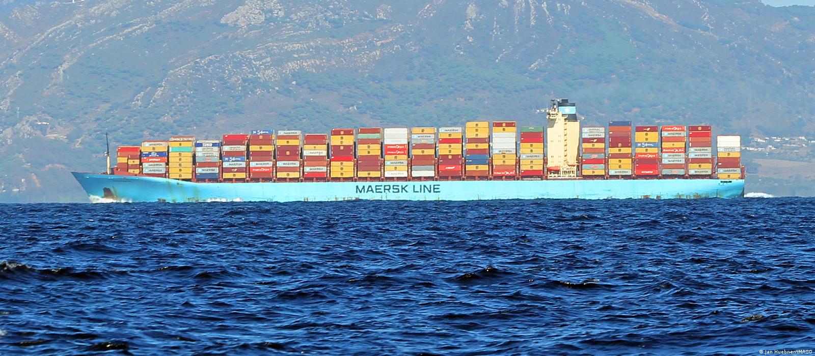 Maersk прекращает перевозку грузов через Красное море