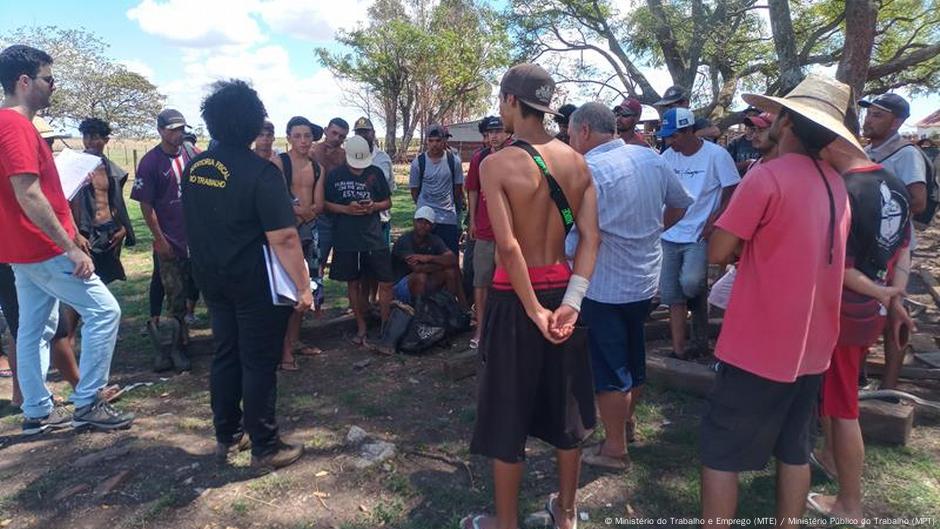 Alarmstufe Rot: Die Wahrheit Über Brasiliens Kampf Gegen Us Zölle! (Us Zollpolitik: Brasilien Schaltet Welthandelsorganisation Wegen Us Zöllen Ein) - 2rnd92j