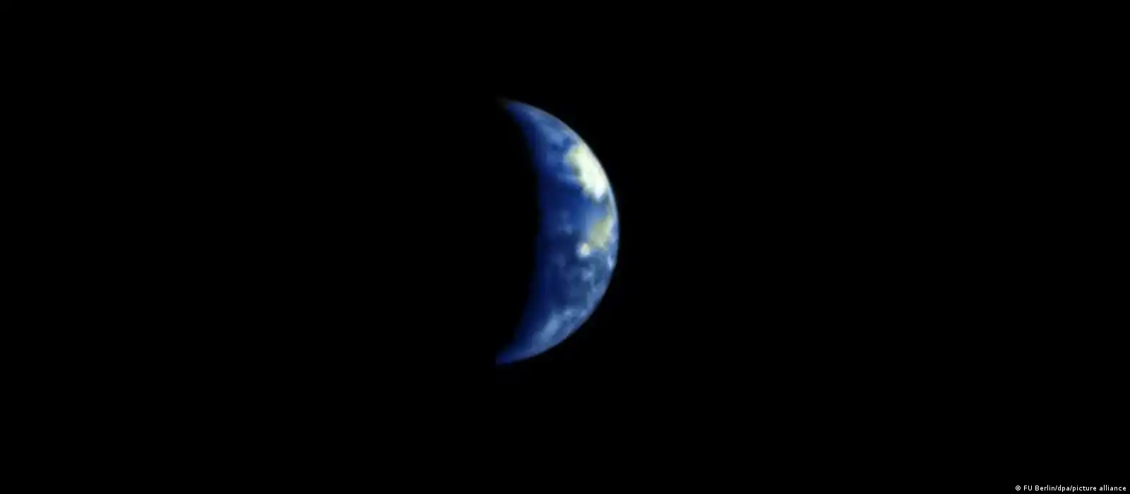 Así se ven la Tierra y la Luna desde Marte – DW – 14/07/2023, image size:1600x700