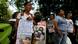 Foto de personas que protestan en El Salvador por la captura de sus familiares. Foto de personas que protestan en El Salvador por la captura de sus familiares.