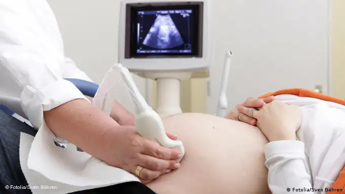 Ultraschall Untersuchung Schwangerschaft Bauch Frau Arzt Flash-Galerie