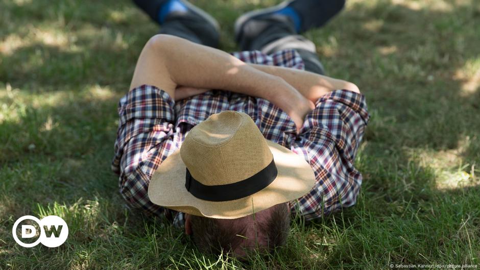 Amtsärzte fordern wegen Hitze Siesta in Deutschland 
Top-Thema
Weitere Themen