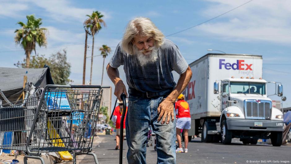 Record-breaking heat threatens homeless in Phoenix, Arizona – DW – 07/18/2023