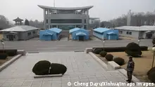 05/03/2019**ARCHIVBILD**(190309) -- PYONGYANG, March 9, 2019 (Xinhua) -- Photo taken on March 5, 2019 shows pavilions on the military demarcation line (MDL) in the Joint Security Area of the truce village of Panmunjom. Panmunjom became a symbol of division on the Korean Peninsula as the Korean Armistice Agreement, which paused the 1950-53 Korean War, was signed there on July 27, 1953. It is now a symbol of rapprochement and dialogue between the two sides on the Korean peninsula. (Xinhua/Cheng Dayu) PANMUNJOM-TRUCE-DEMILITARIZED ZONE PUBLICATIONxNOTxINxCHN