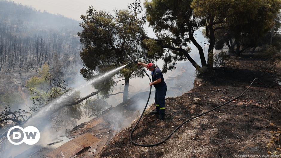 Southern Europe Faces New Heat Wave As Greek Fires Burn On – DW – 07/20 ...