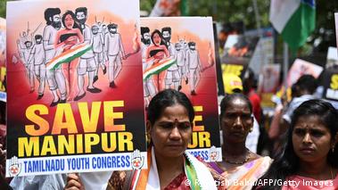 India: Mob burns suspect's house over naked women video