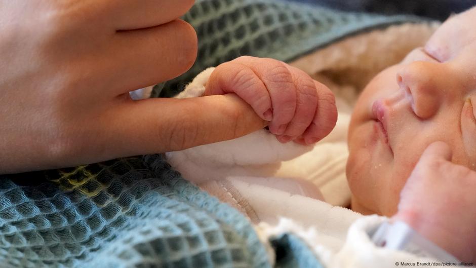 Niemcy. Gwałtowny spadek liczby urodzeń