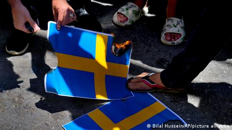 मुस्लिम देशों ने स्वीडन में कुरान जलाने की घटनाओं पर सवाल उठाया है