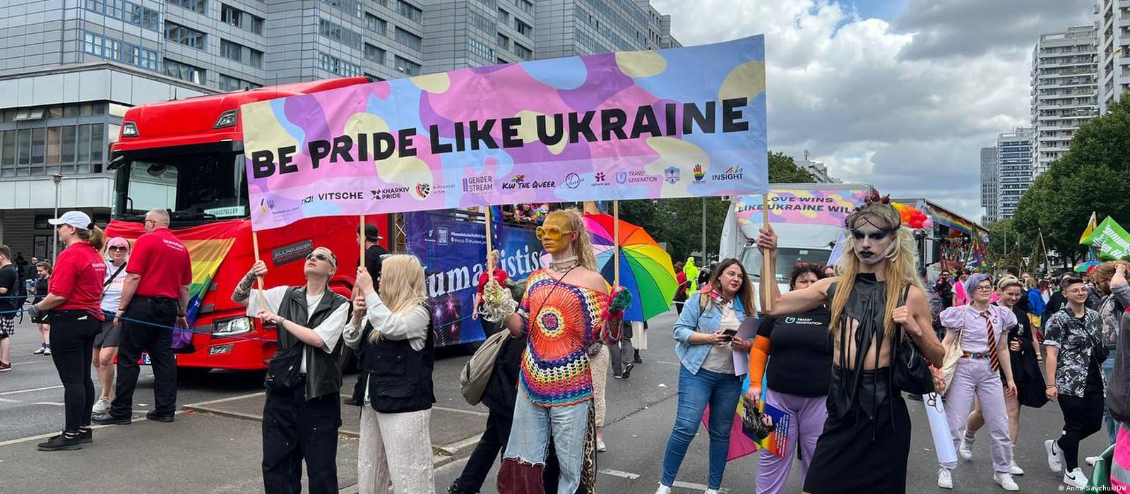 В Берлине прошел 45-й ЛГБТ-парад Christopher Street Day – DW – 22.07.2023