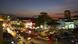 Vue arienne sur un carrefour de Douala la nuit Vue arienne sur un carrefour de Douala la nuit