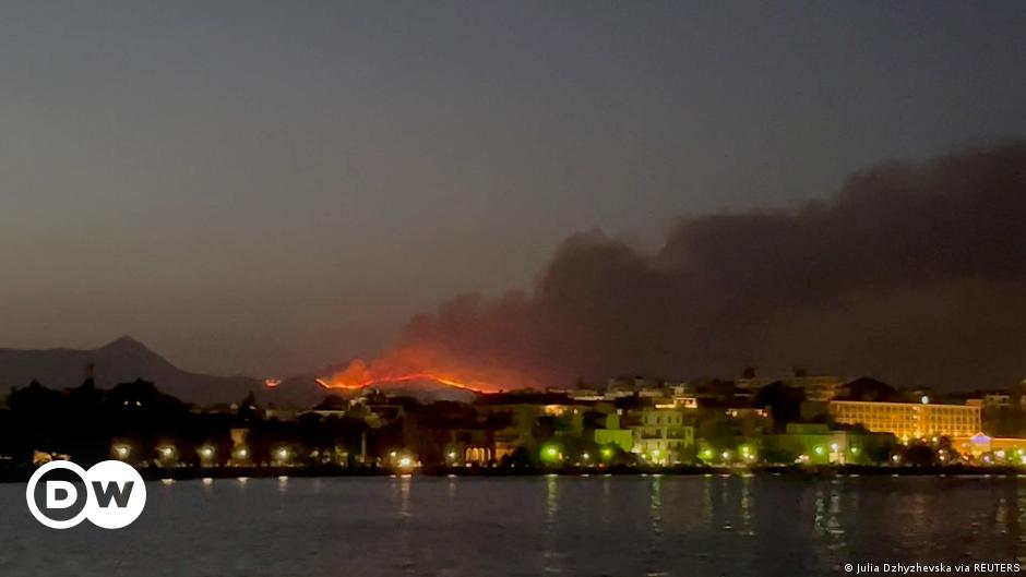 Waldbrände in Griechenland: Auch Evakuierungen auf Korfu
Top-Thema
Weitere Themen