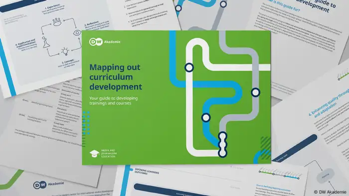 Mockup DW Akademie Publikation 2023 | Mapping out curriculum development