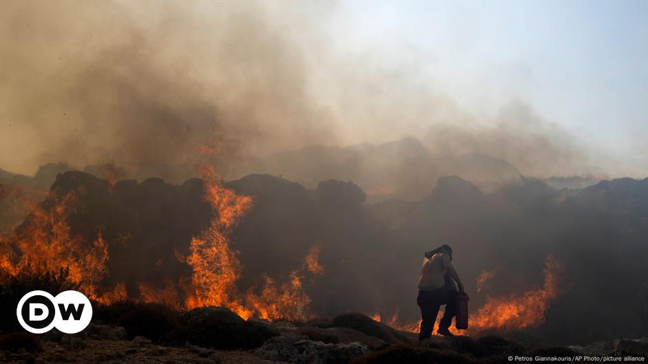 Firefighters Locals Battle Rhodes Wildfires For 7th Day Dw 07 25 2023