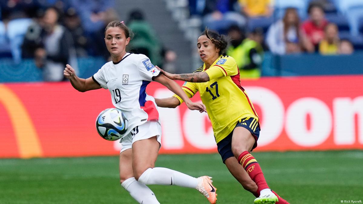 World Cup: Casey Phair makes South Korean football history – DW – 07/25 ...