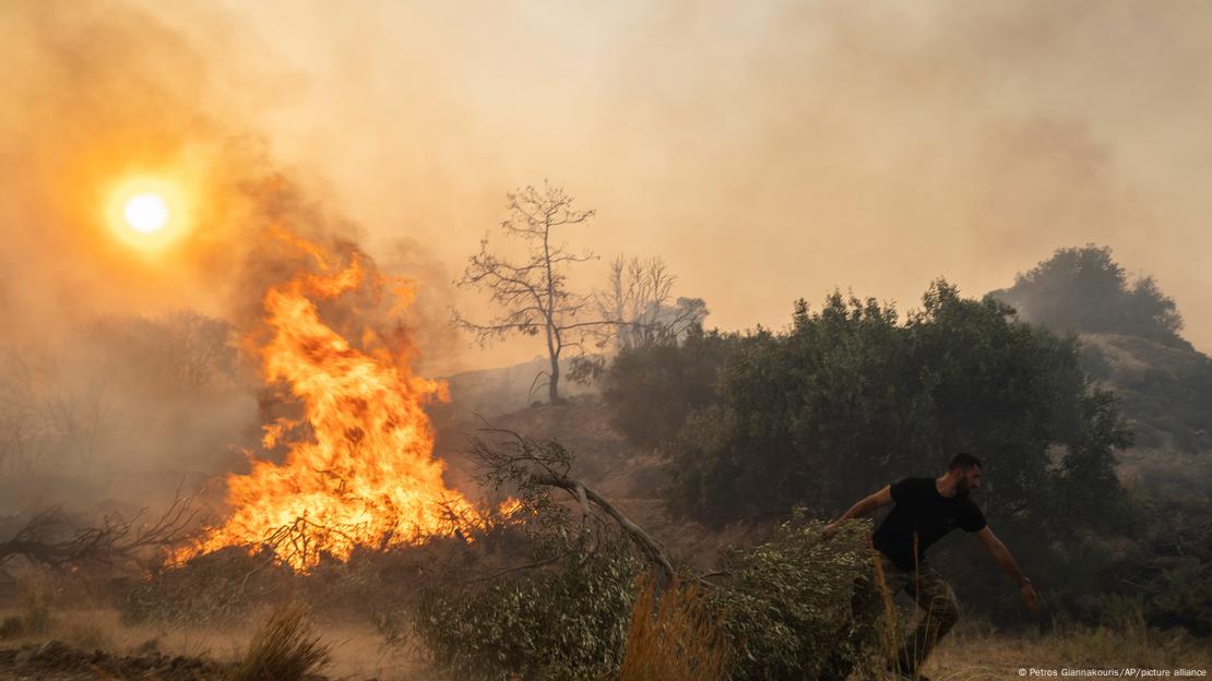 Δασικές πυρκαγιές στην Ρόδο