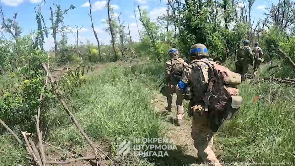 S pravne tačke gledišta, rat se vodi ne samo na frontu, kao ovde u Bahmutu, već na čitavom području agresorske Rusije i branioca Ukrajine