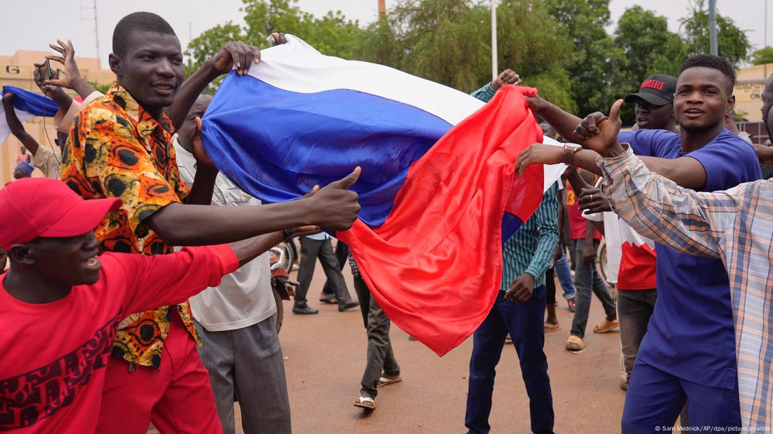 Niger Niamey | Putsch im Niger | Anhänger meuternder Soldaten Niger Niamey | Putsch im Niger | Anhänger meuternder Soldaten
