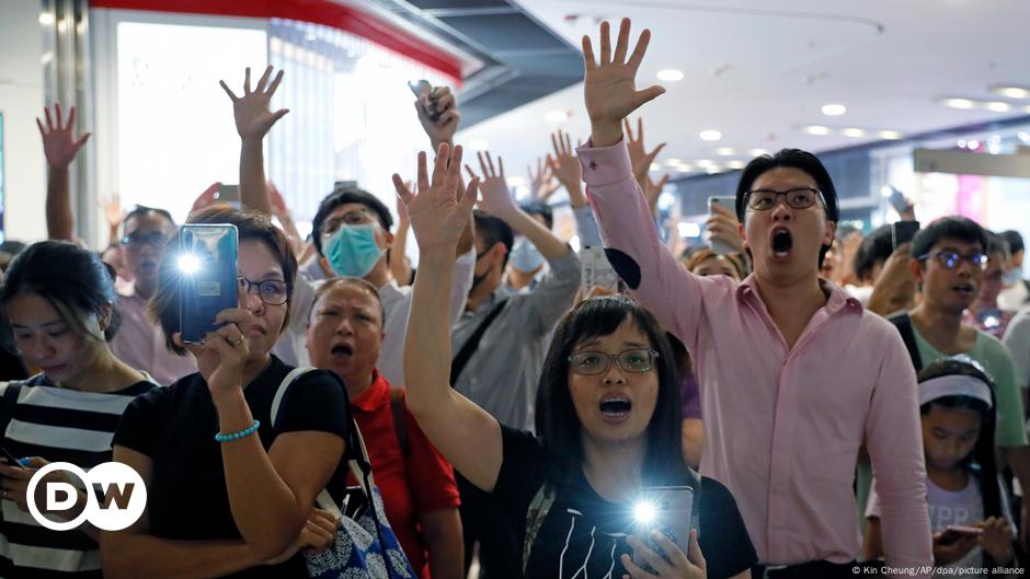 Hong Kong court bans popular protest song