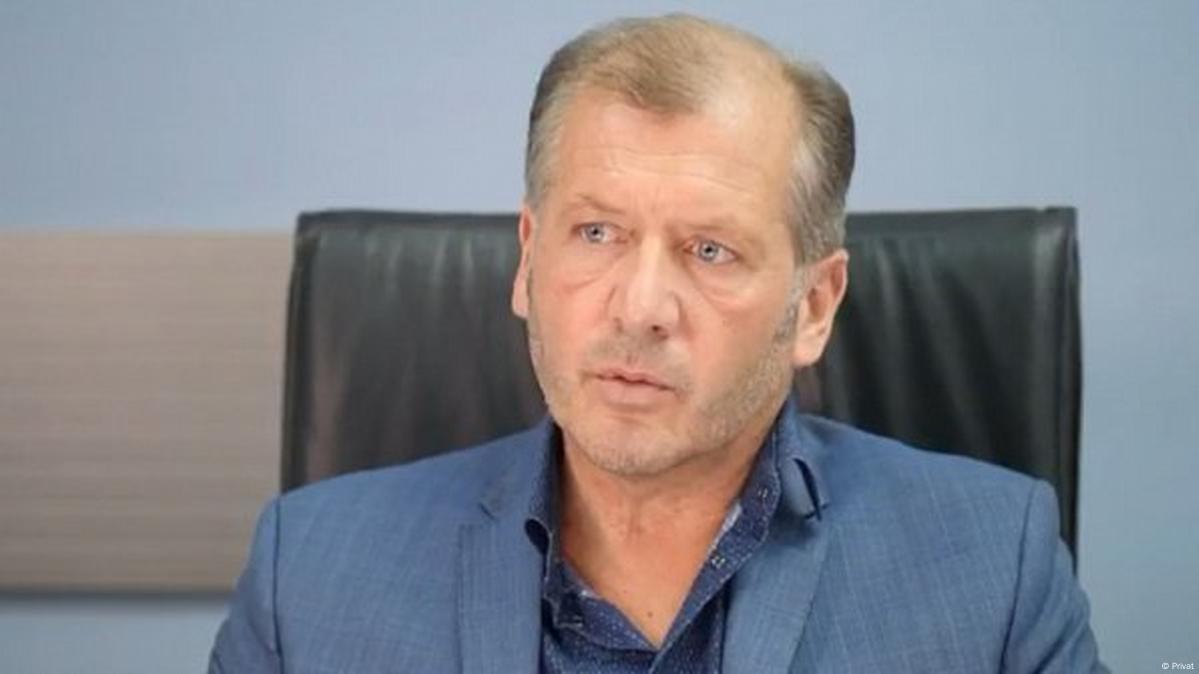 Екимджиев "Борисов е хамелеон. Може и сега да играе роля." DW 28.