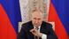 Russlands Präsident Wladimir Putin gibt eine Pressekonferenz in St. Petersburg Russlands Präsident Wladimir Putin gibt eine Pressekonferenz in St. Petersburg