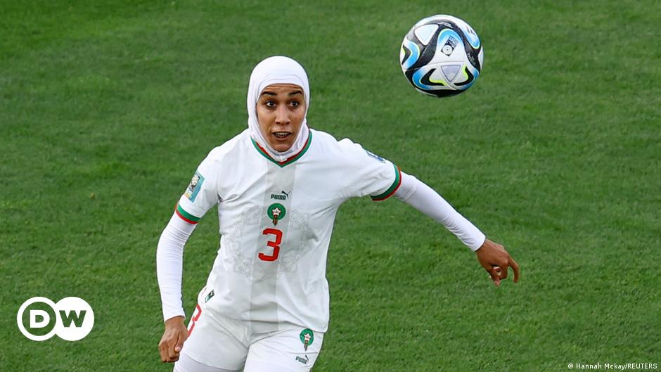 Bagaimana Hijab Cocok untuk Turnamen – DW – 24 Juli 2023
