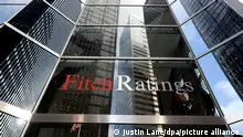 (FILE) A file photo dated 08 December 2011 shows an exterior view of the offices of Fitch Ratings in New York, New York, USA. EPA/JUSTIN LANE (zu dpa Deutschland behält bei Fitch Bestnote vom 19.07.2014) +++ dpa-Bildfunk +++