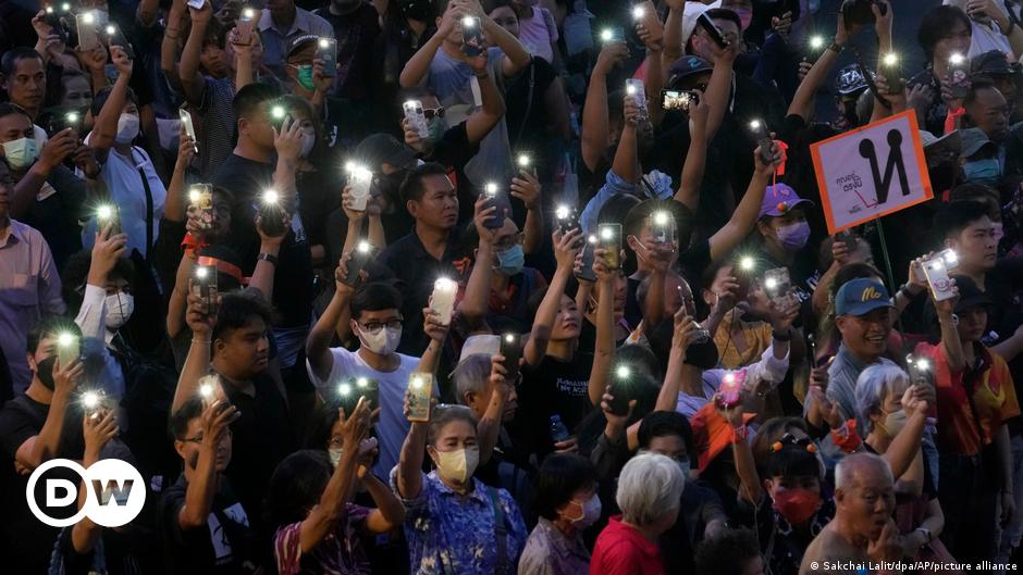 Thailand: Wahlsieger aus Koalition ausgeschieden
Top-Thema
Weitere Themen