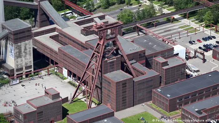 Blick auf das Gelände der Zeche Zollverein in Essen, Deutschland.