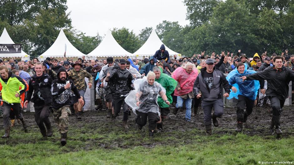 Nach Chaos-Start: Wacken rockt mit 50.000 Metalheads
Top-Thema
Weitere Themen