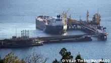 Russia Oil 8293463 11.10.2022 The tanker stands at the Sheskharis transshipment complex, part of Chernomortransneft JSC, a subsidiary of Transneft PJSC, in Novorossiysk, Russia. This is one of the largest oil loading complexes for the transshipment of oil and petroleum products in the south of Russia. Vitaly Timkiv / Sputnik Novorossiysk Krasnodar region Russia PUBLICATIONxINxGERxSUIxAUTxONLY Copyright: xVitalyxTimkivx