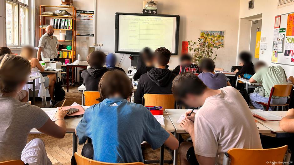 Как в Германия учат за нацизма в час по история – DW – 15.08.2023