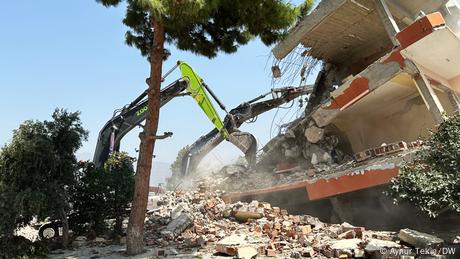 Τουρκία: Έξι μήνες μετά τους καταστροφικούς σεισμούς