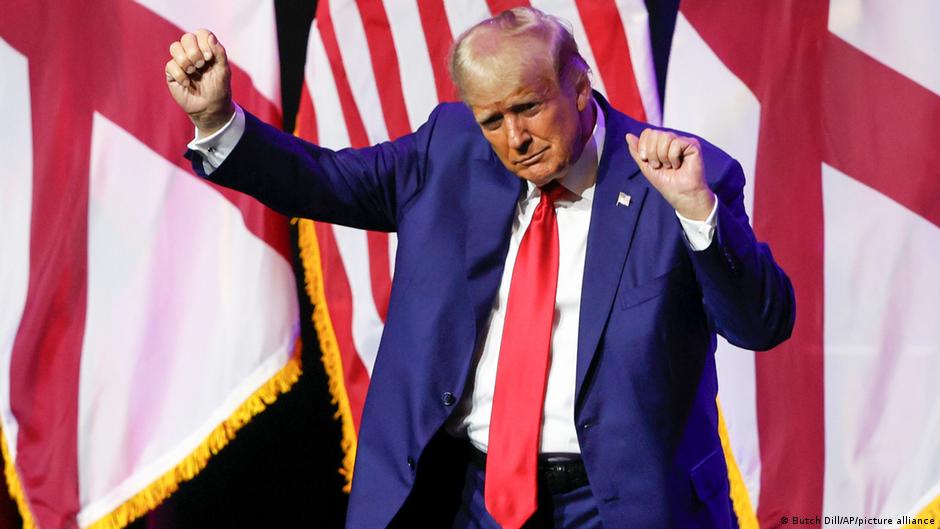 Aussage nach Anklage hat für Trump juristisches Nachspiel 
Top-Thema
Weitere Themen