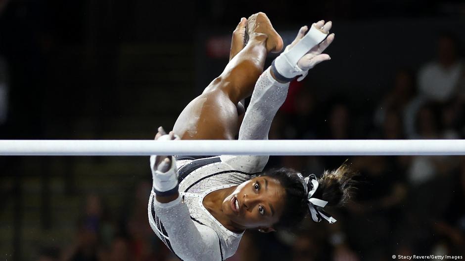 Gymnastics: Simone Biles returns with US Classic overall win – DW – 08/06/2023 - Vimarsana News