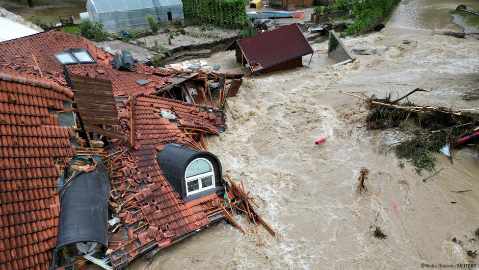 Mit 27 Metern pro Sekunde durch den Regen 