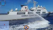 05.08.2023+++ In this handout photo provided by the Philippine Coast Guard, a Chinese coast guard ship uses water canons on a Philippine Coast Guard ship near the Philippine-occupied Second Thomas Shoal, South China Sea as they blocked it's path during a re-supply mission on Saturday Aug. 5, 2023. The Philippine military condemned on Sunday a Chinese coast guard ship's excessive and offensive use of a water cannon to block a Filipino supply boat from delivering new troops, food, water and fuel to a Philippine-occupied shoal in the disputed South China Sea. (Philippine Coast Guard via AP)