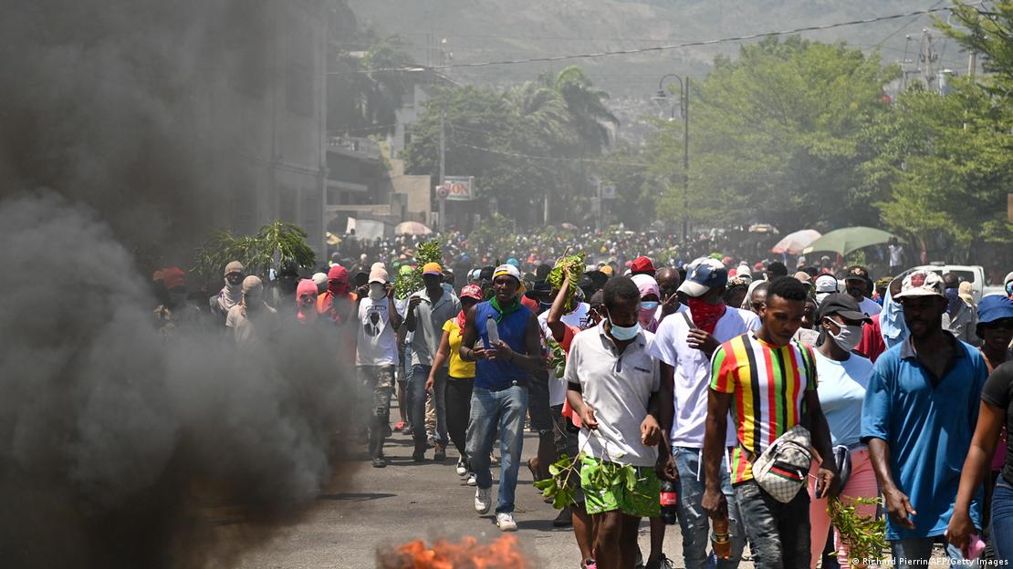 Хиляди са излезли на протест срещу насилието в Порт о Пренс