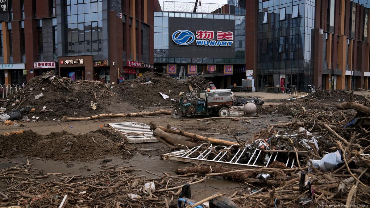 China Beijing floods devastate city, kill dozens DW 08/09/2023