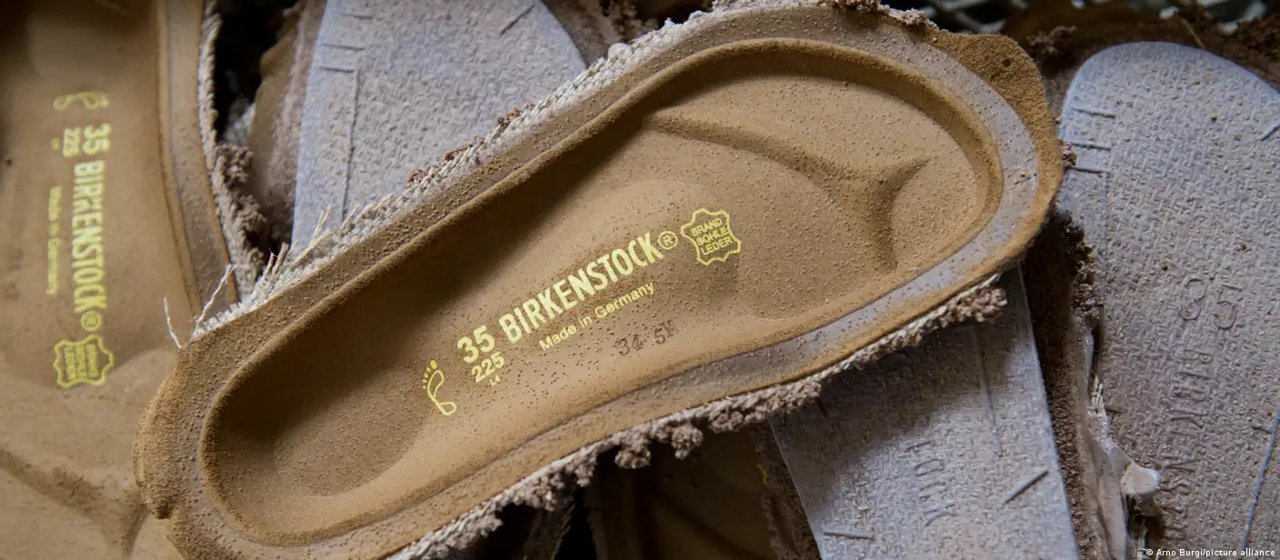 Rindende Huddle Lure German sandal maker Birkenstock heads to US stock market – DW – 08/11/2023