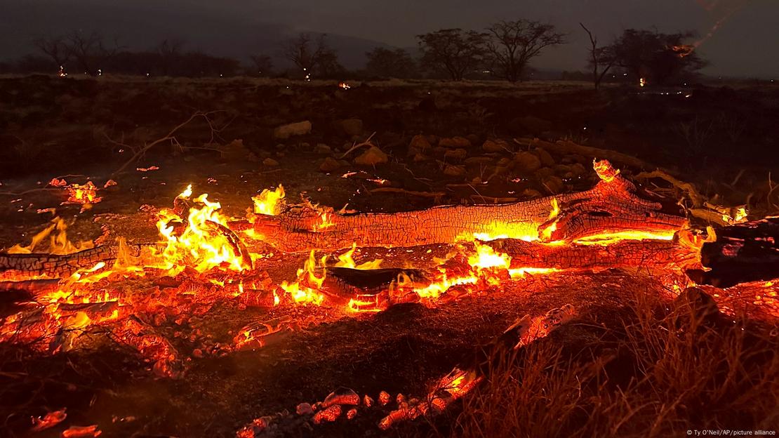 Incendios en vastas áreas de Kihei, Hawái.