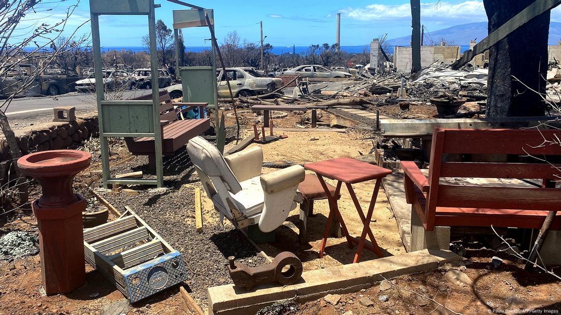 Destroços do incêndio na ilha de Maui, Havaí