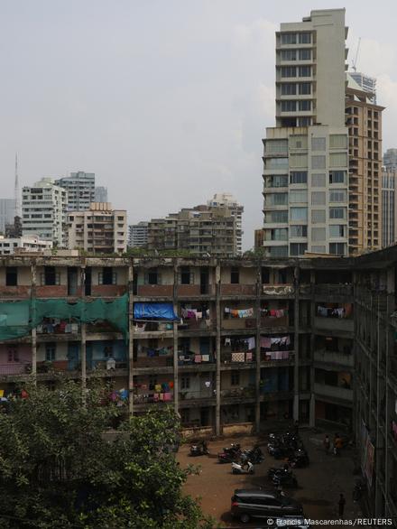 The Mumbai residents risking safety for affordable housing – DW – 08/20/2023