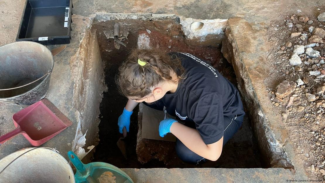 Pesquisadores trabalham em escavação no endereço do antigo DOI-Codi em São Paulo Pesquisadores trabalham em escavação no endereço do antigo DOI-Codi em São Paulo