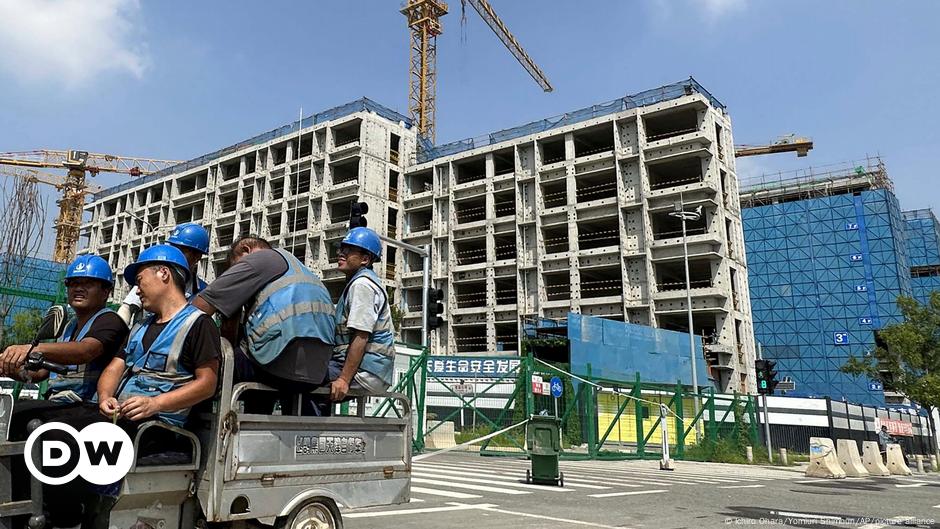 China: Next real estate giant on the ropes