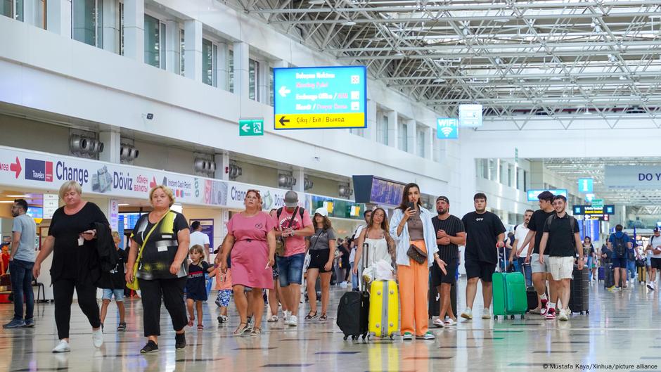 Alman turizm devi iflas etti – DW – 03.06.2024