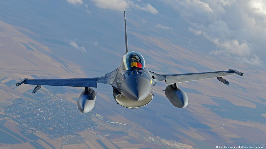 F-16 σε νατοϊκή περιπολία πάνω από τη Ρουμανία