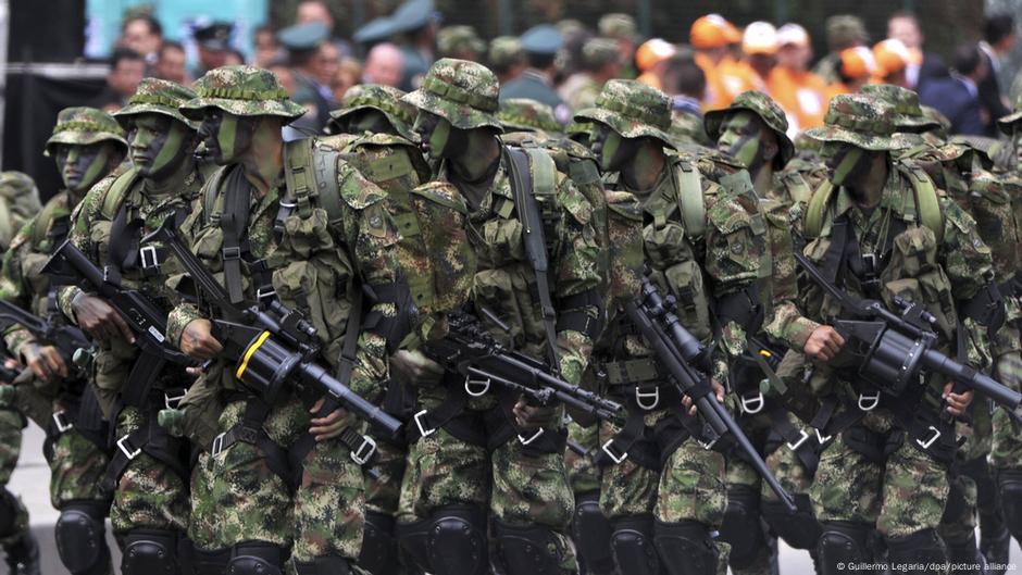 Maduro anuncia 4,5 millones de milicianos ante "amenazas"